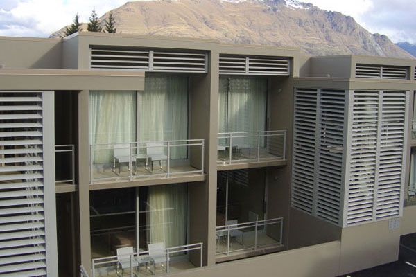 Hotels/Apartments